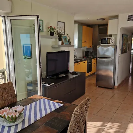 Azzurra Luxe, Front Mer, 4th Floor Of 5, Wifi, Tvsat, Climate شقة